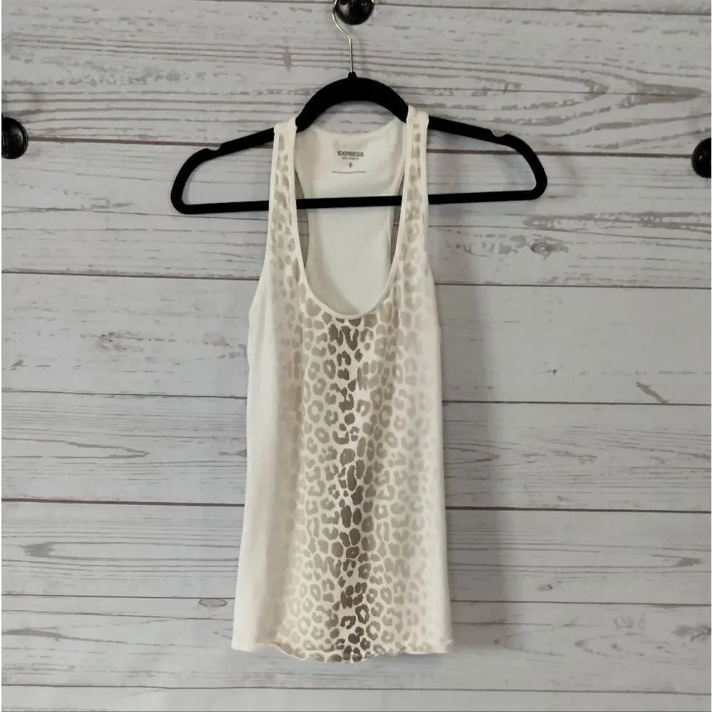 Express - woman's sleeveless top